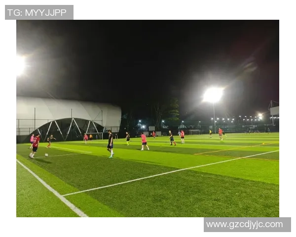 梦中追逐足球梦想与偶像共舞的奇妙旅程 梦中追逐足球梦想与偶像共舞的奇妙旅程