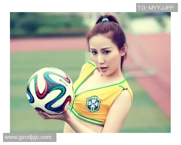 足球明星们的可爱高清照片合集展现他们的迷人笑容与青春活力 足球明星们的可爱高清照片合集展现他们的迷人笑容与青春活力