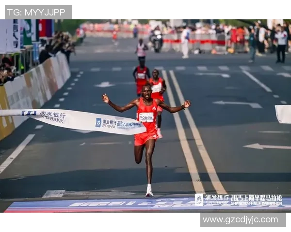 城市马拉松特别报道：上海飞盘队的突破历程